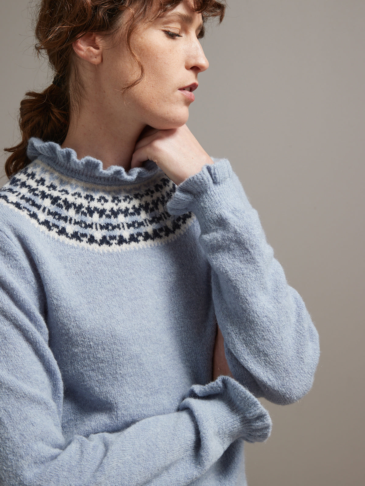Damestrui met ruchekraag en jacquard