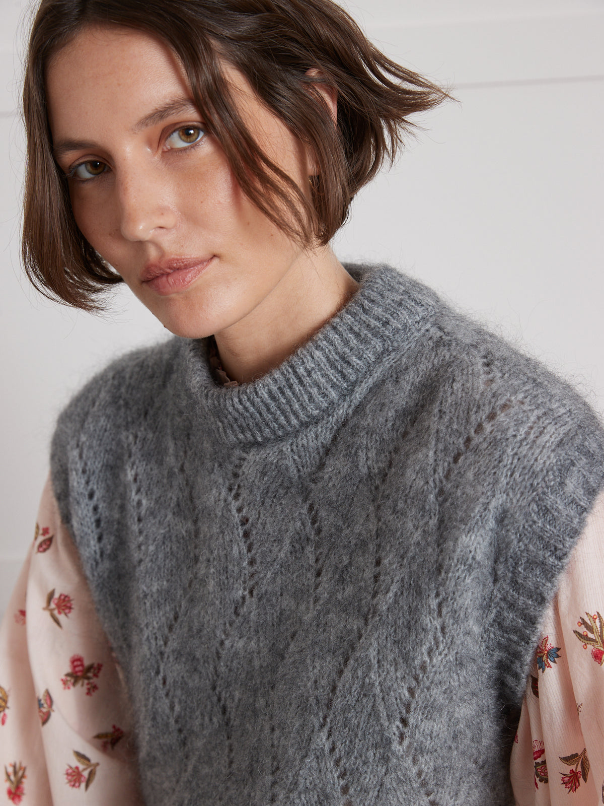 Pull sans manches maille ajourée femme