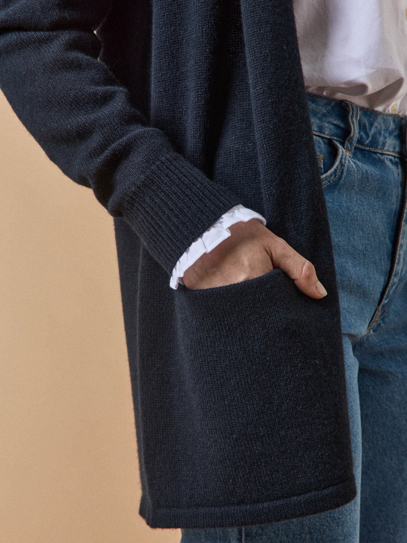 Damesvest met panden - wol en kasjmier