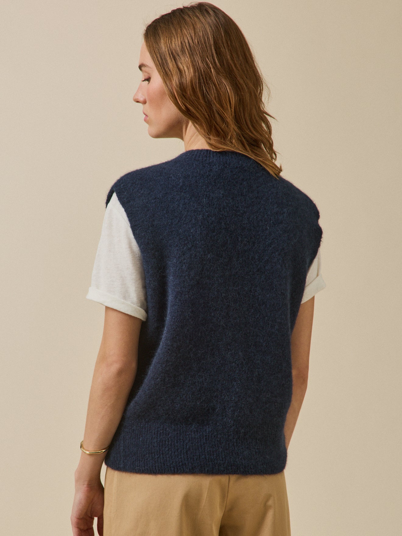 Mouwloze damestrui in een mix met alpaca