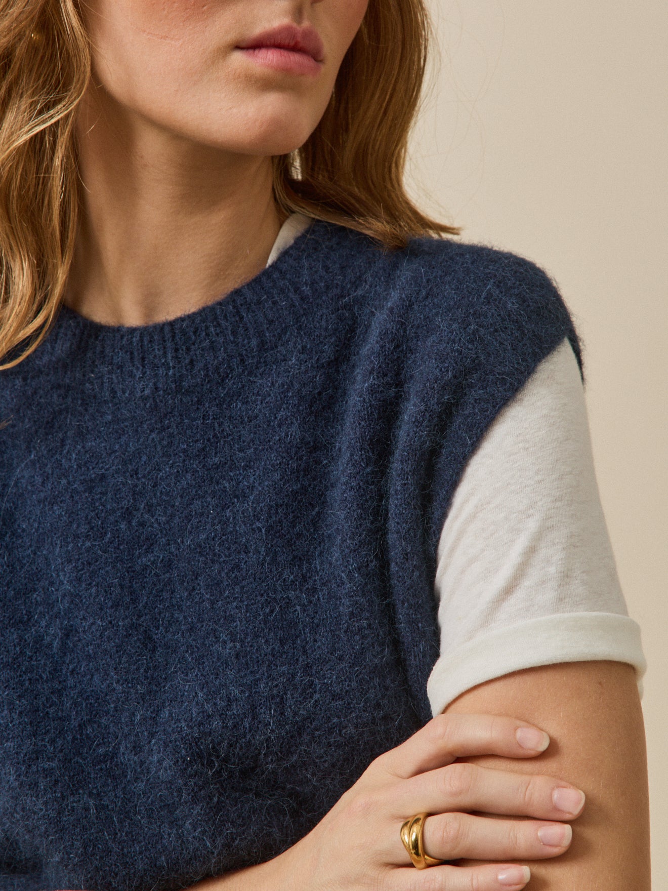 Mouwloze damestrui in een mix met alpaca