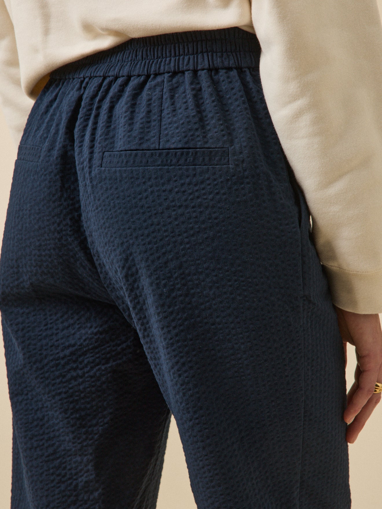 Damesbroek met sigarettenpijpen Julie - seersucker