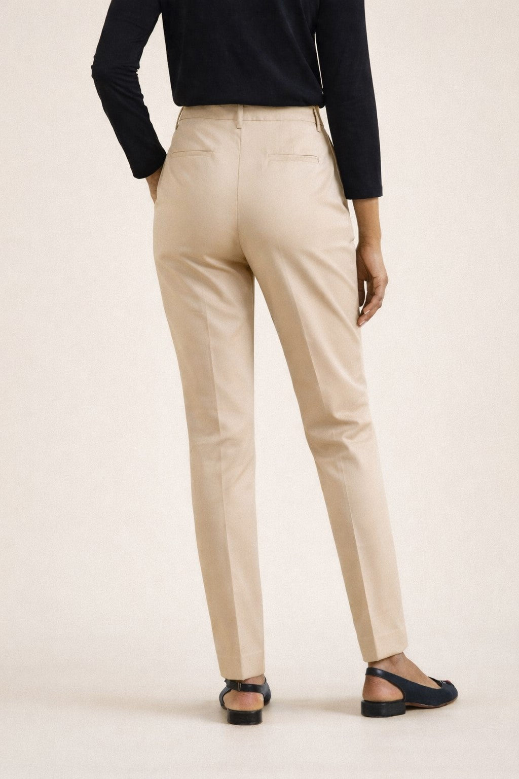 Damesbroek met sigarettenpijpen Eve - katoensatijn