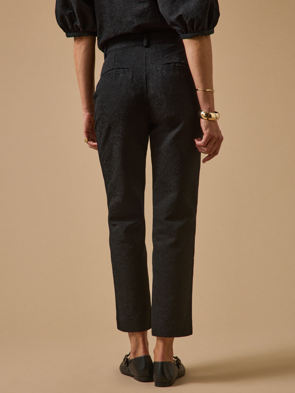 Cropped damesbroek met sigarettenpijpen Léo