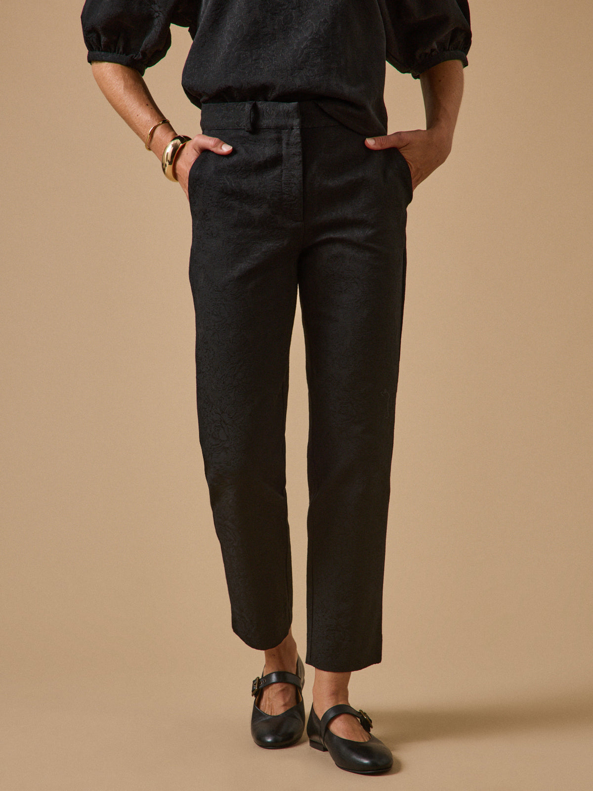 Cropped damesbroek met sigarettenpijpen Léo