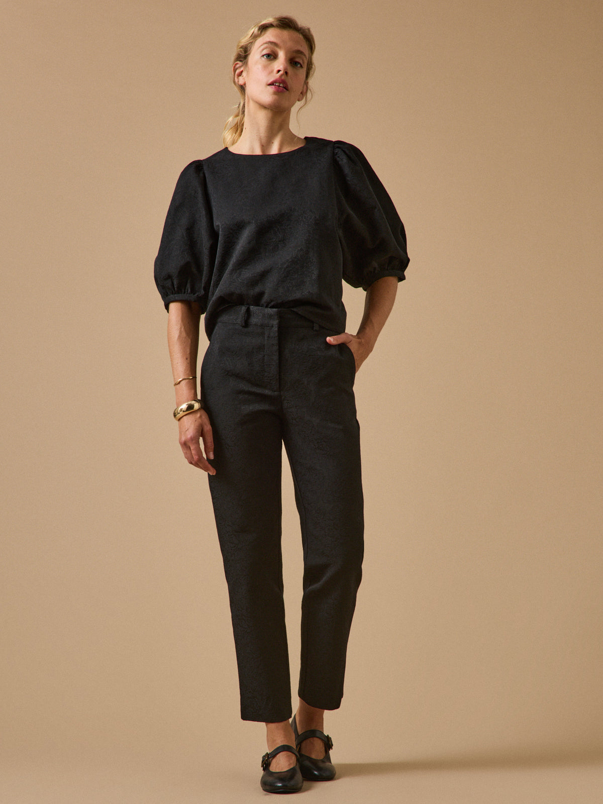 Cropped damesbroek met sigarettenpijpen Léo