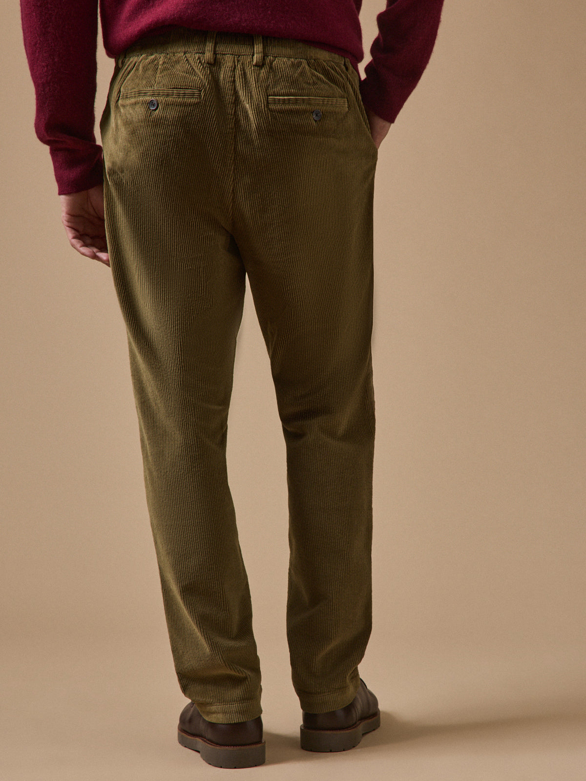 Herenbroek in breed geribd fluweel met elastische taille