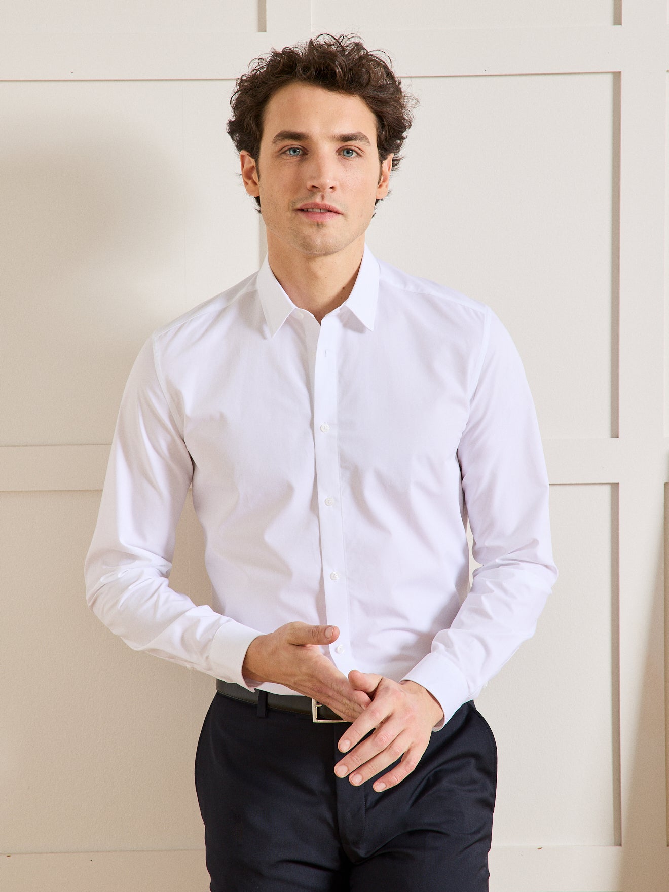 Slim fit herenhemd in effen popeline, easy care