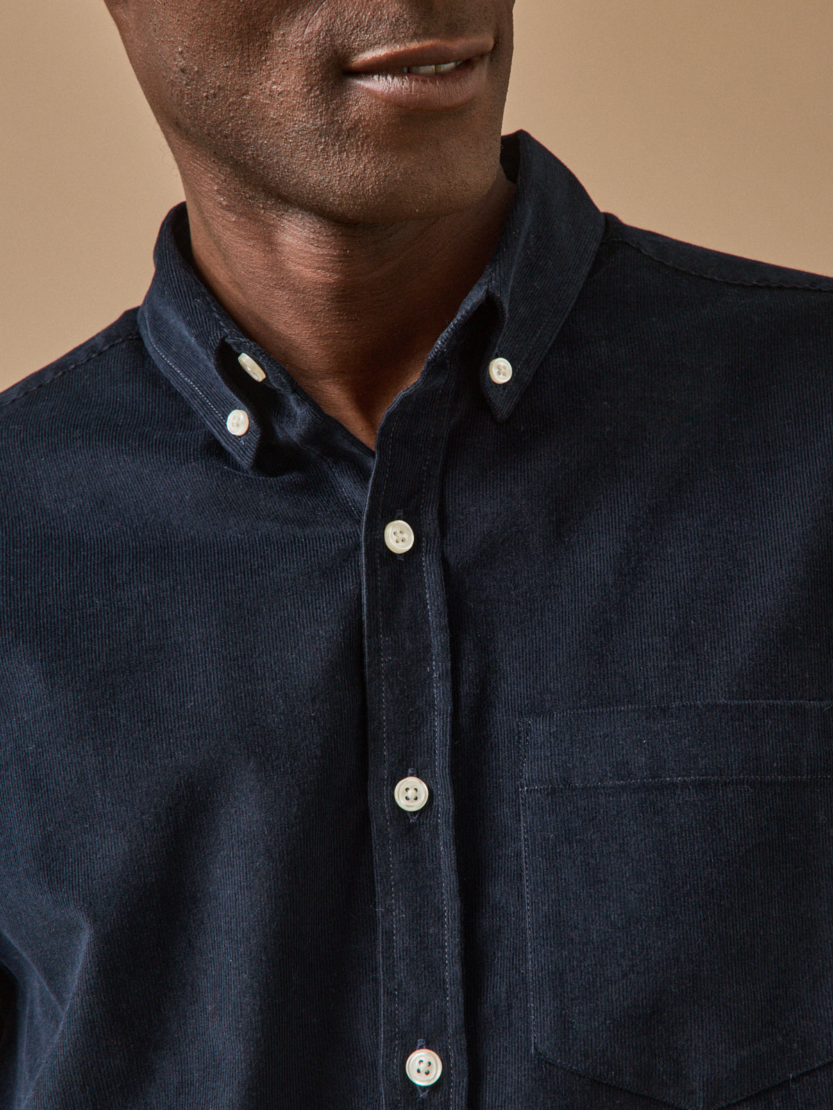 Chemise velours homme coupe contemporaine