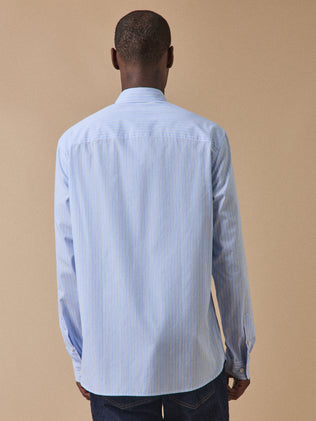 Slim fit herenhemd in gestreepte popeline