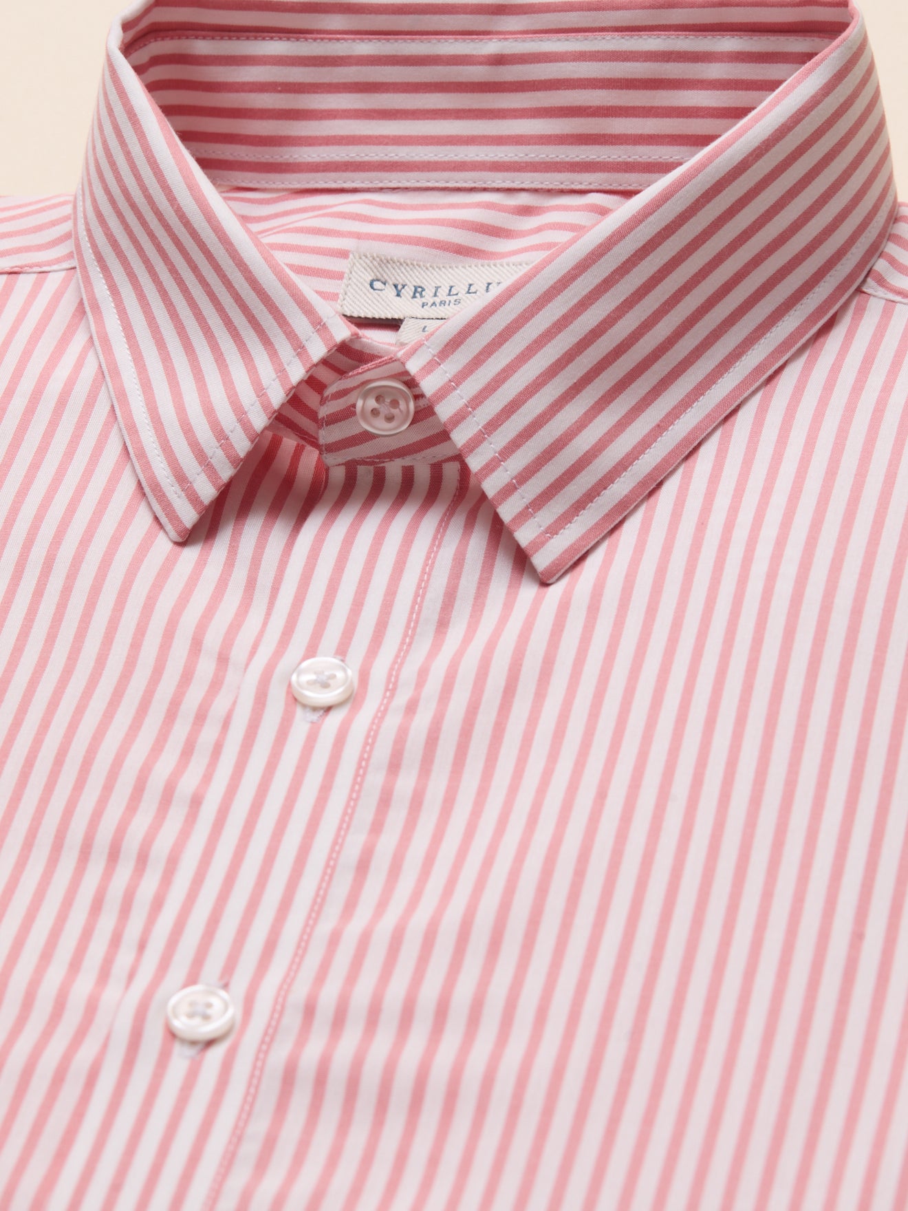 Hedendaags gestreept herenhemd