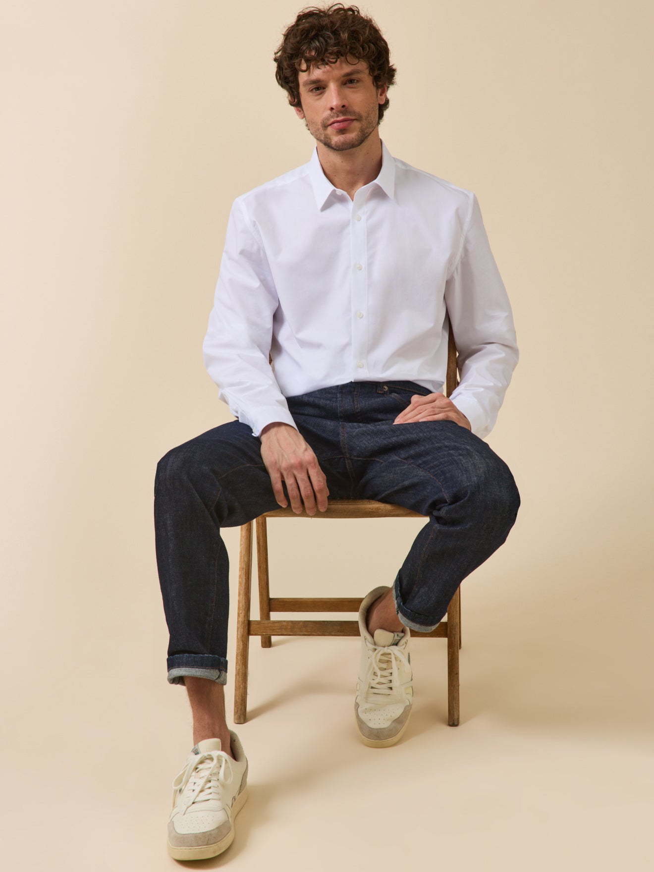 Slim fit herenhemd in effen popeline