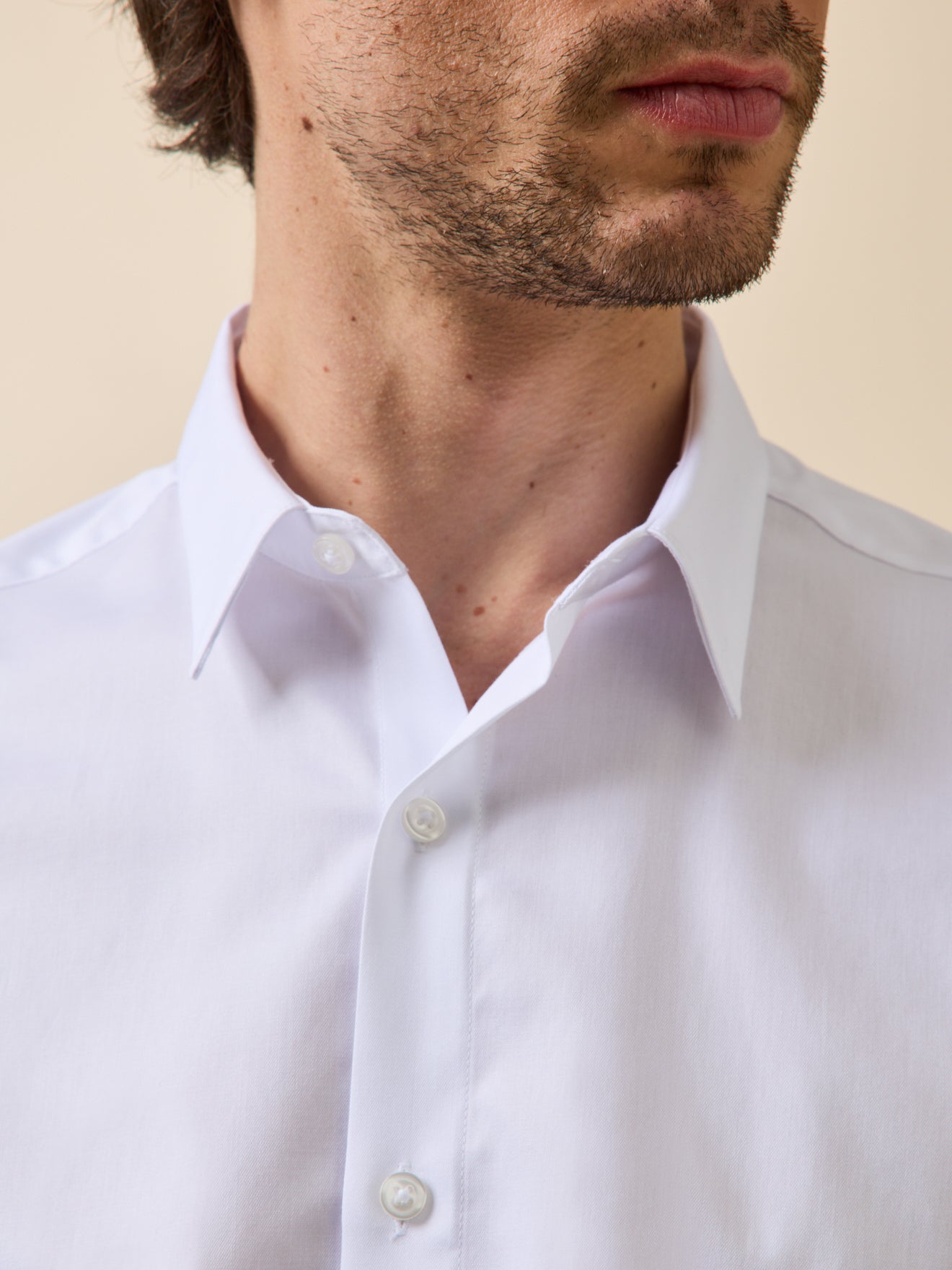 Hedendaags herenhemd in effen twill