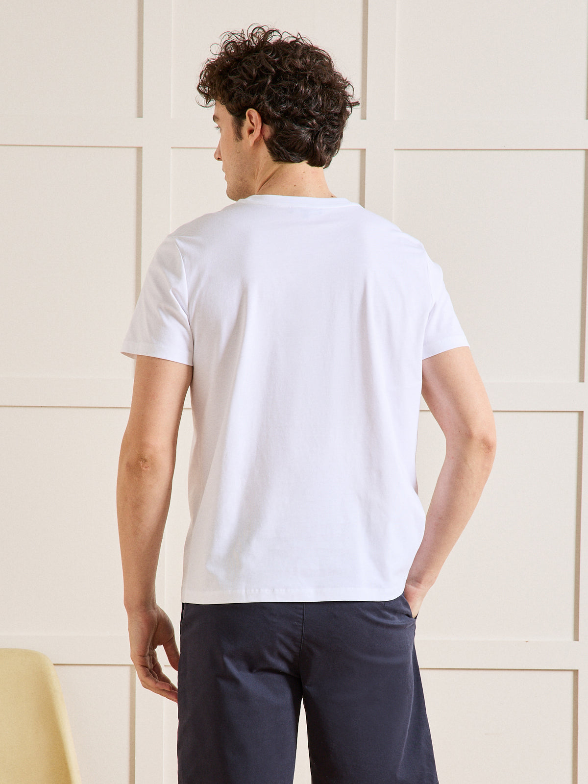 Relax fit herenshirt in biokatoen met borduursel