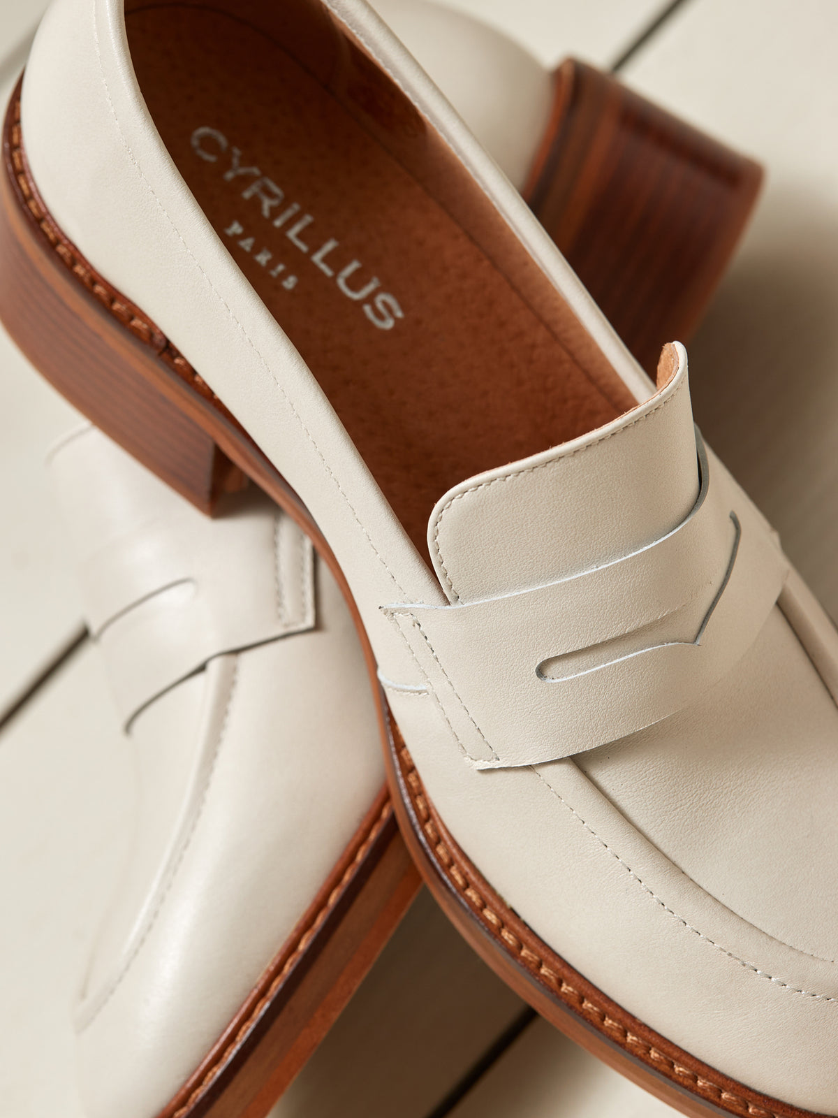 Mocassins à talon cuir femme