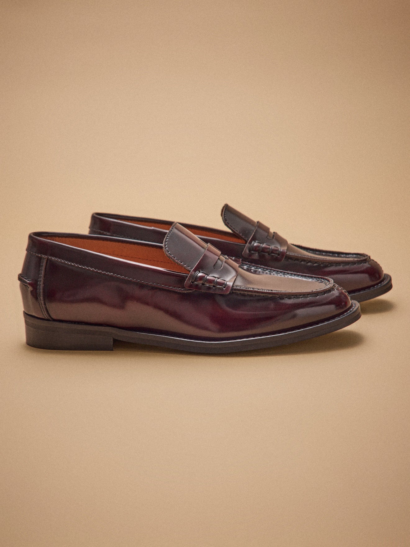 Damesmocassins in gelakt leer