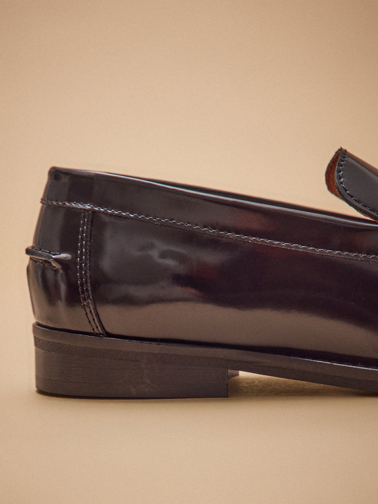 Damesmocassins in gelakt leer