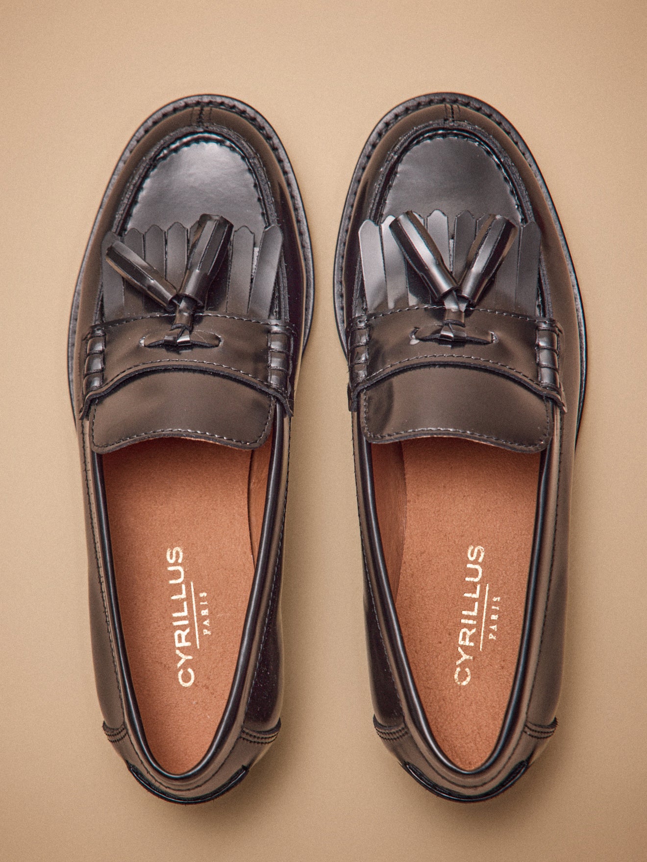 Leren damesmocassins met franjes en kwastjes