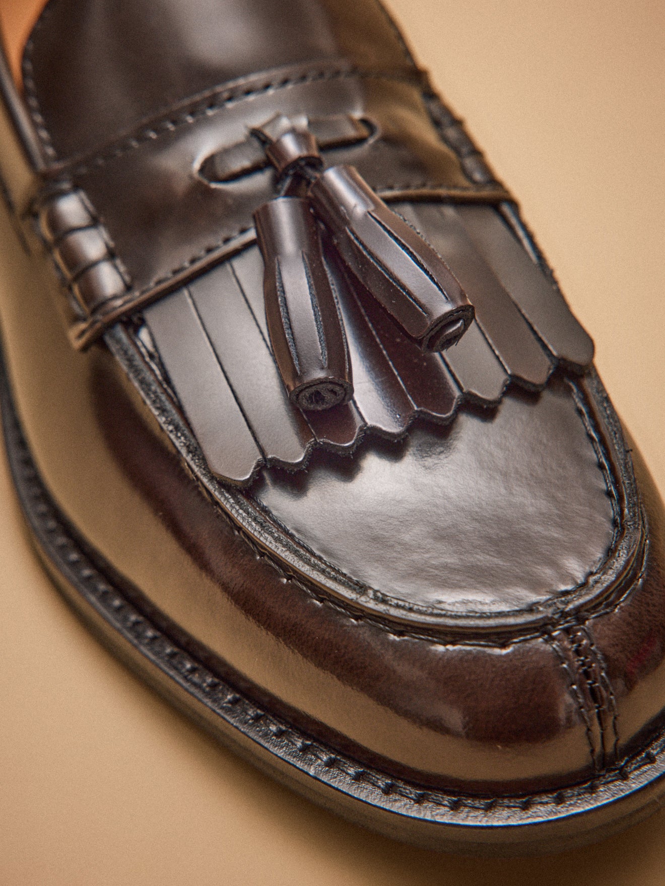 Leren damesmocassins met franjes en kwastjes