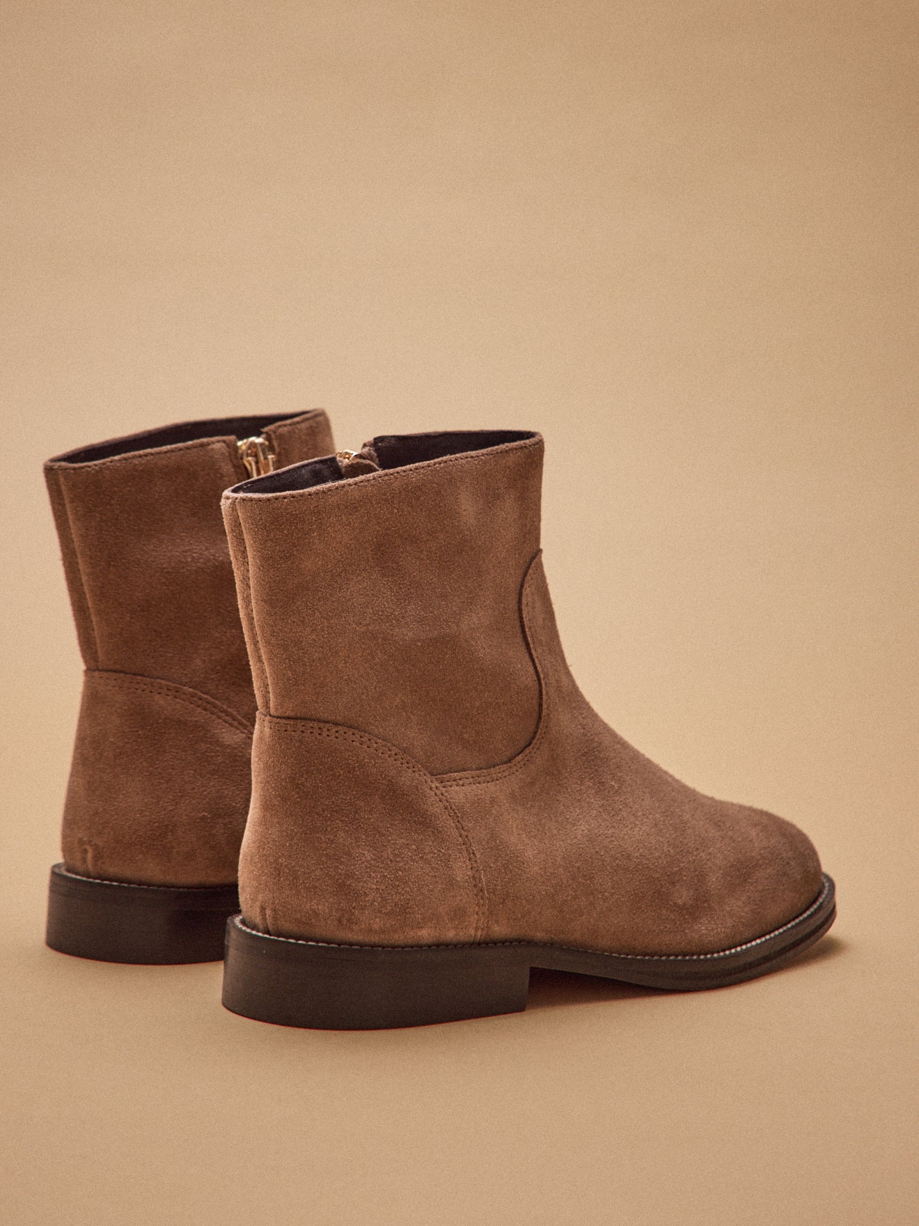 Damesboots in suèdeleer