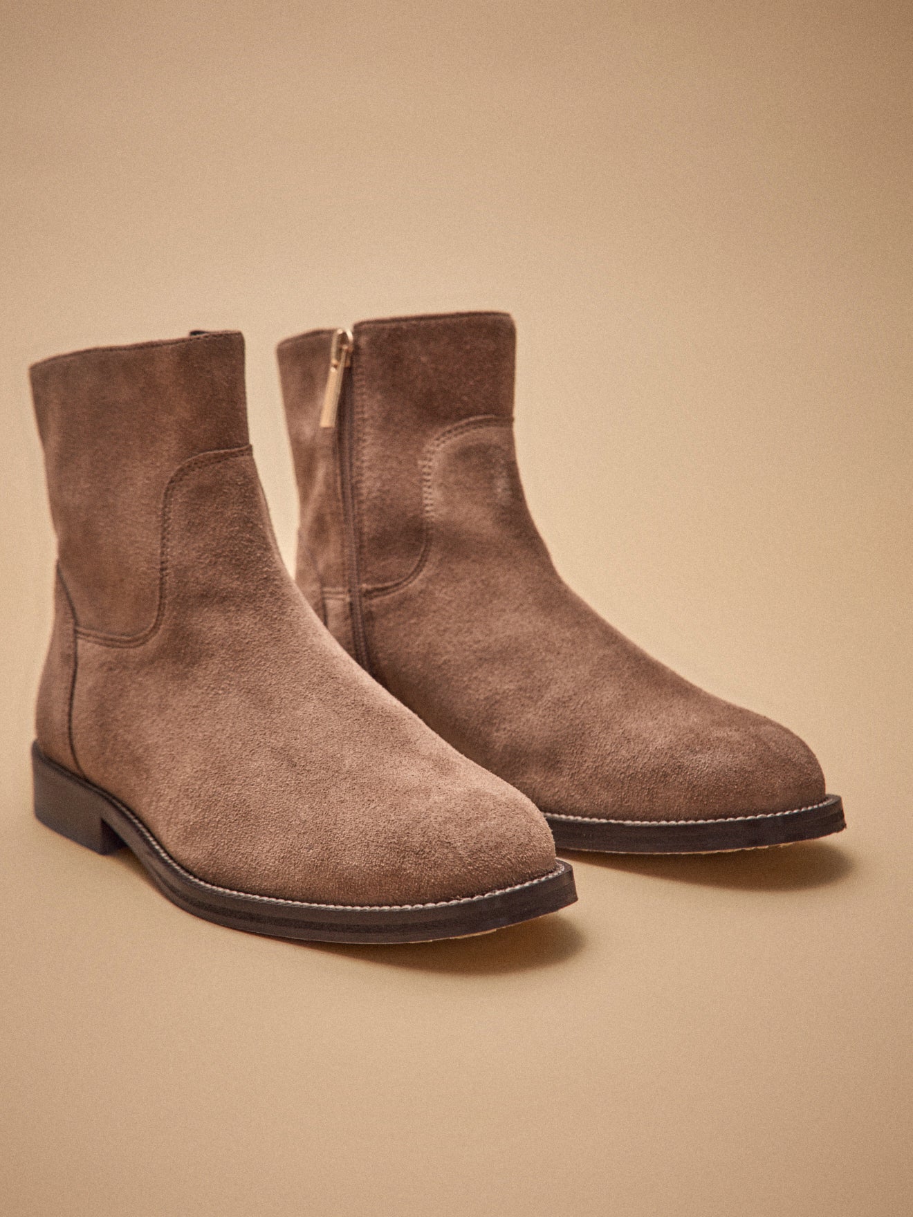 Damesboots in suèdeleer