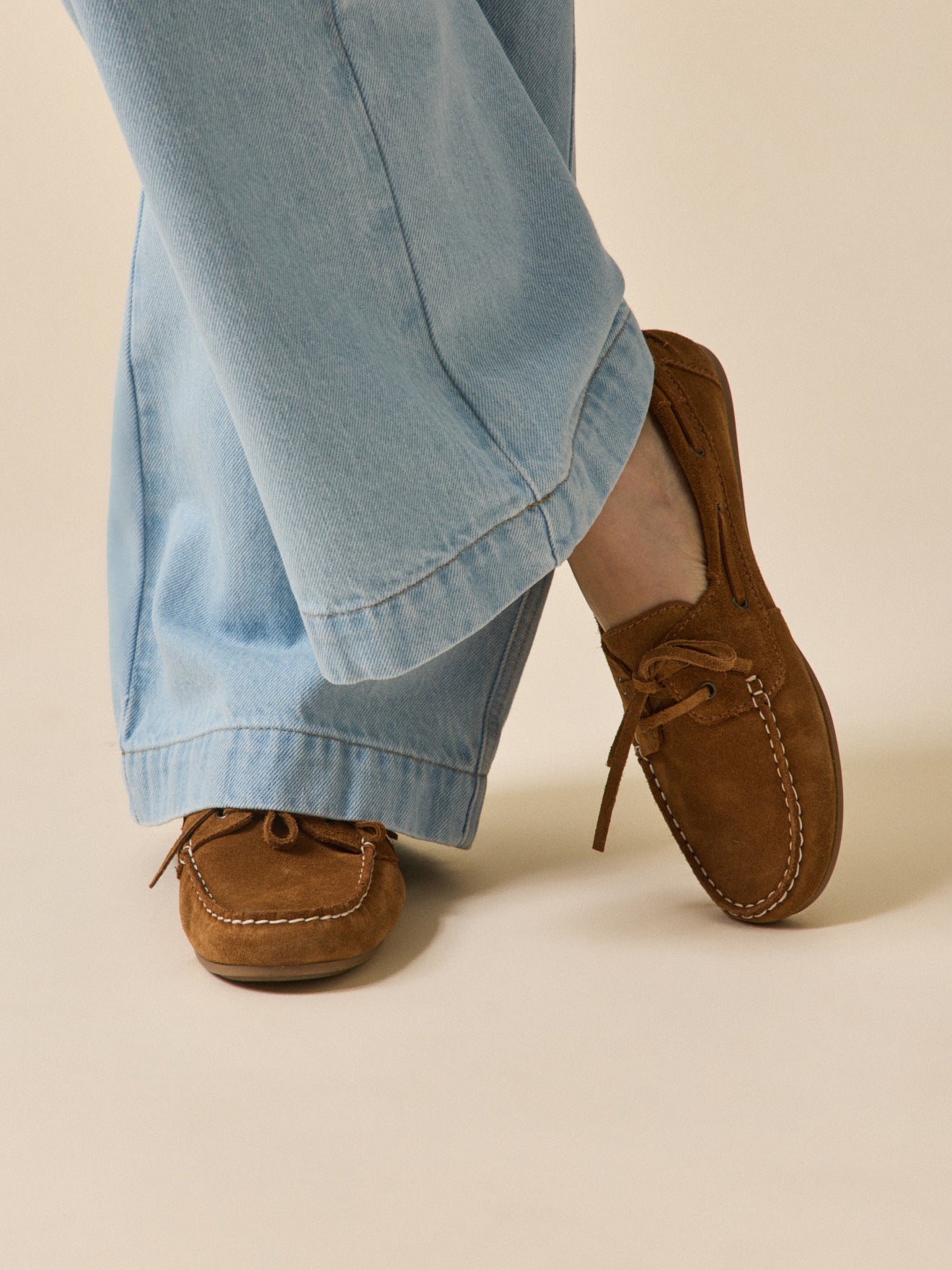 Chaussures bateau cuir femme