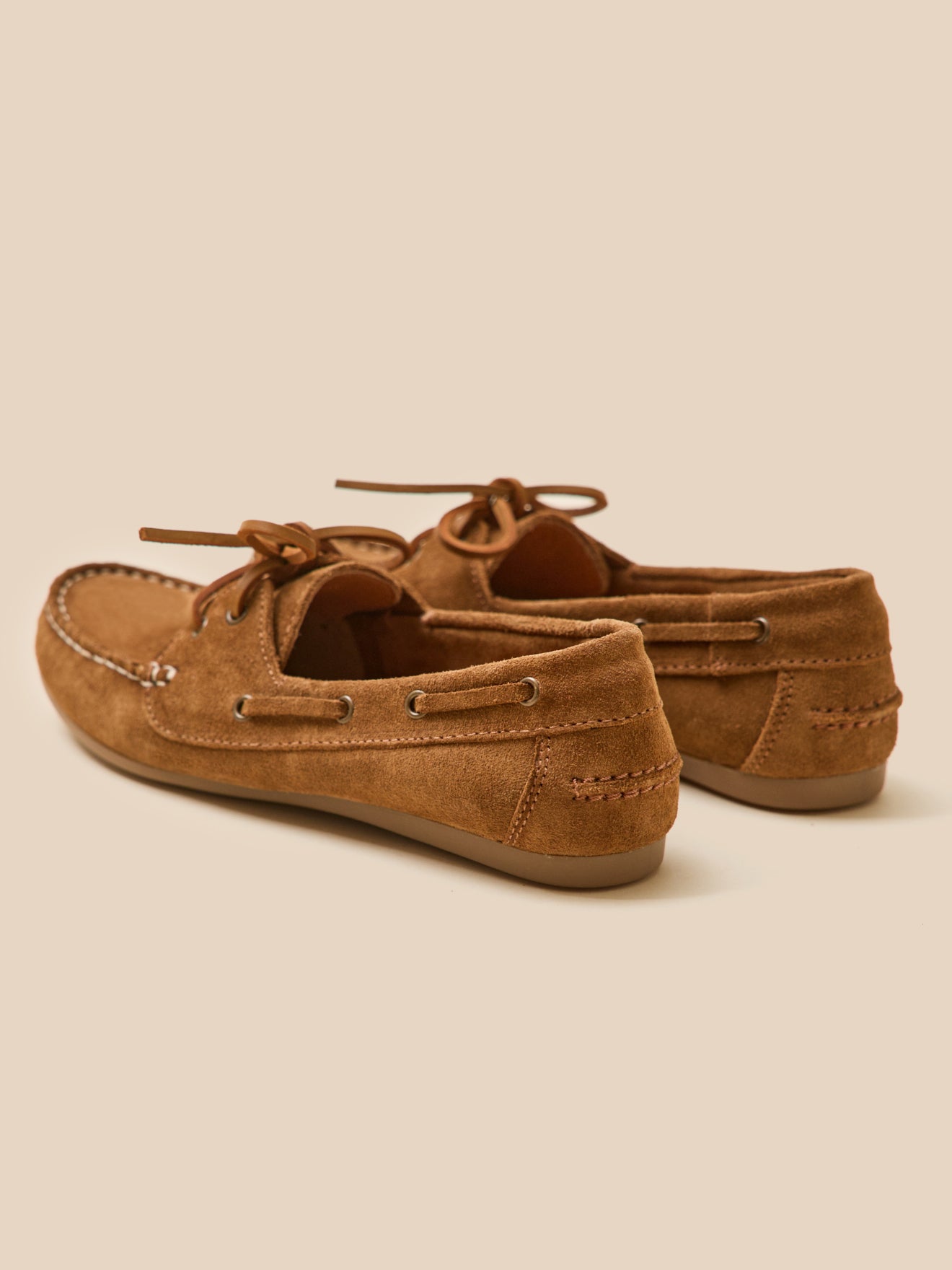 Chaussures bateau cuir femme