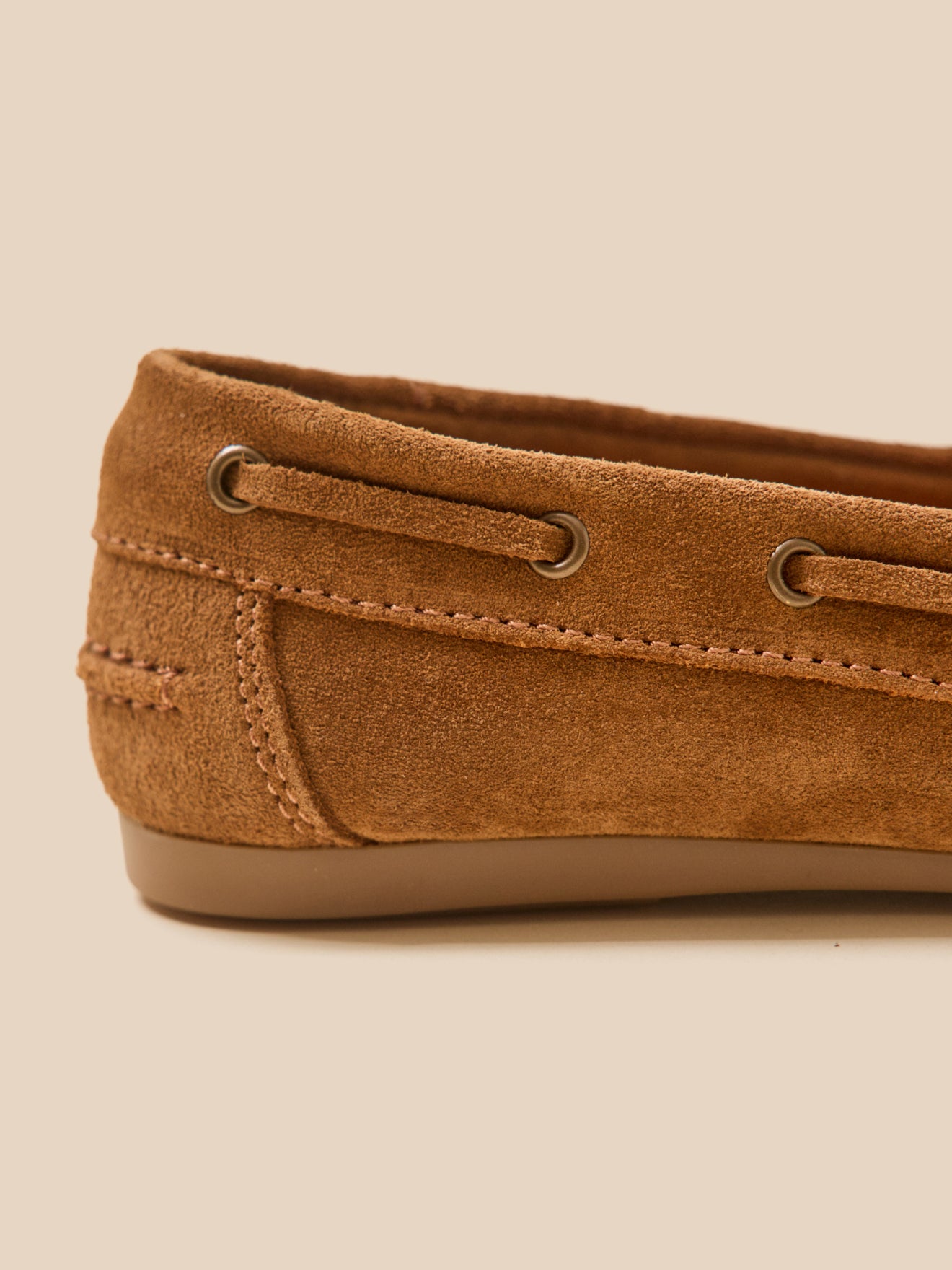 Chaussures bateau cuir femme