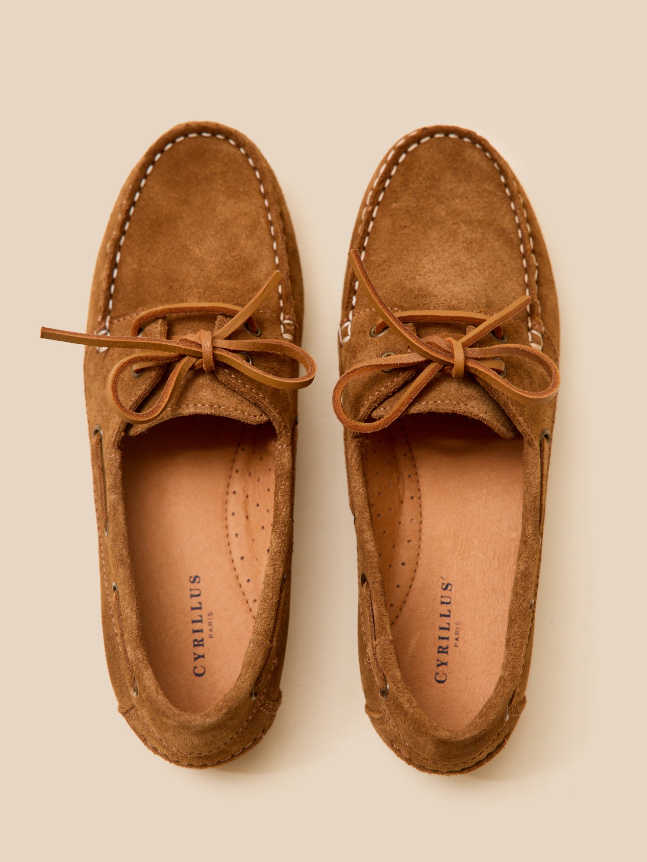 Chaussures bateau cuir femme