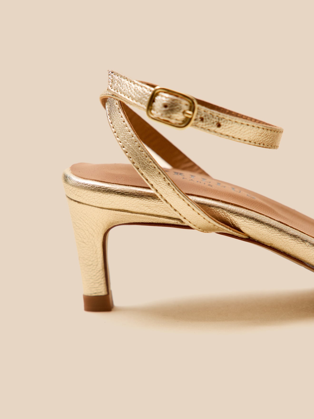 Sandales à talon cuir métallisé femme