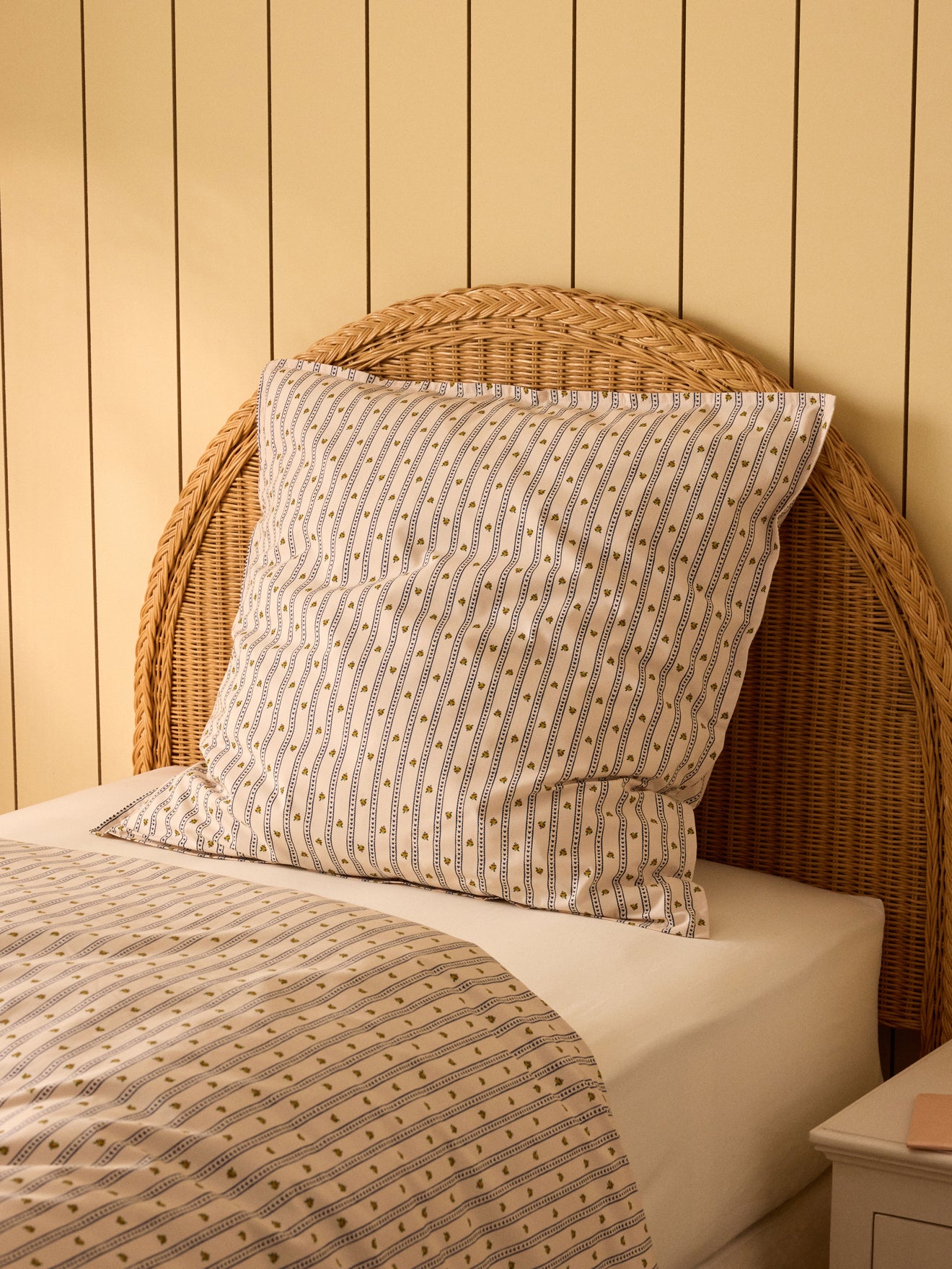 Kussensloop in katoenbatist "Avril"