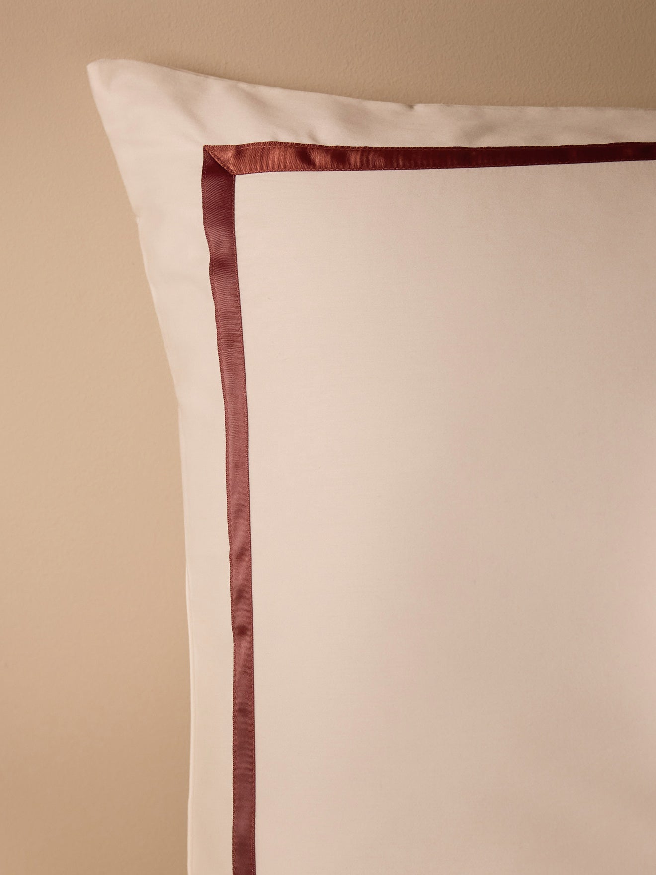 Taie d'oreiller satin de coton "Léonore"