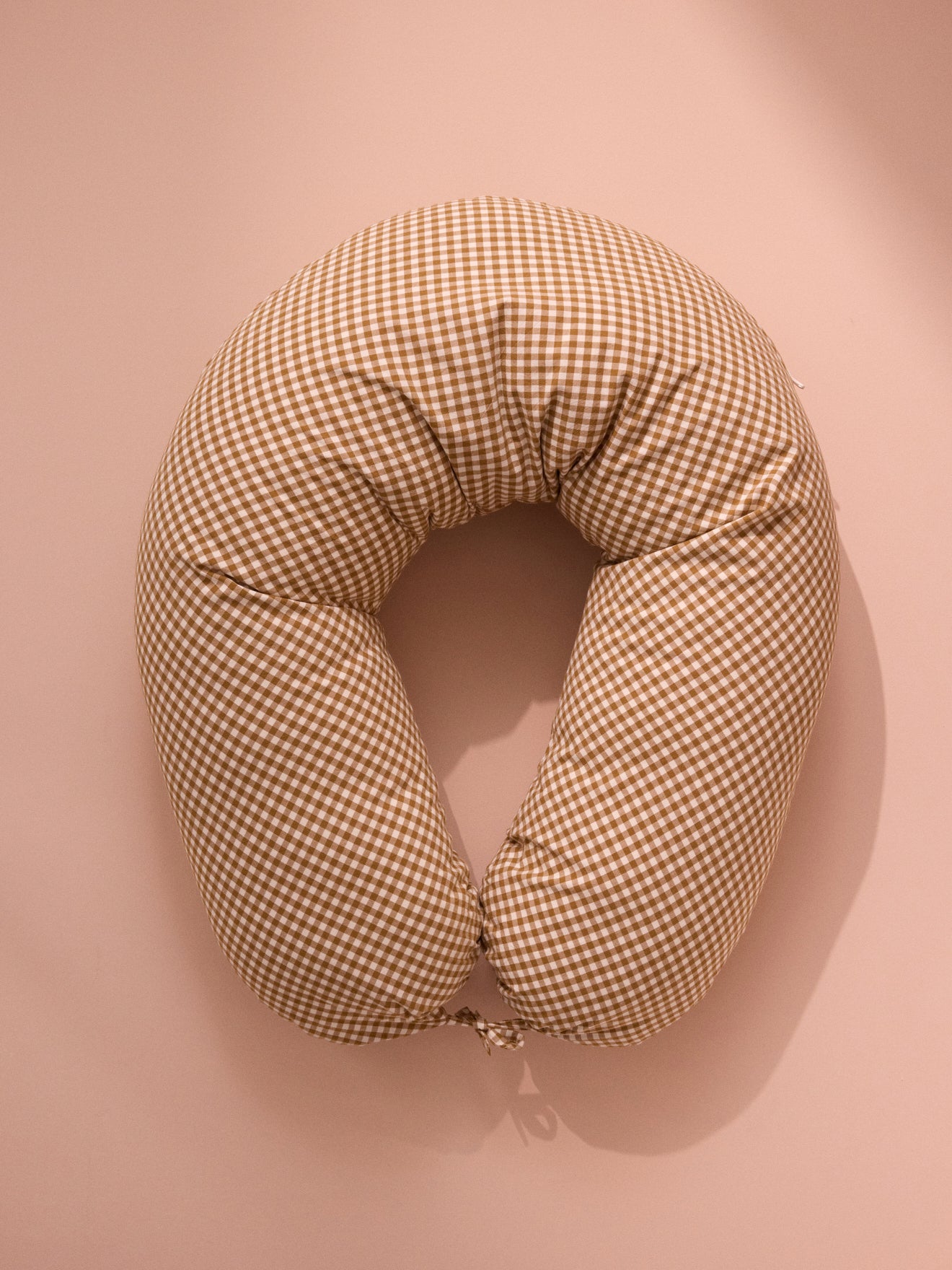 Borstvoedingskussen in tetrastof met zwaluwmotief