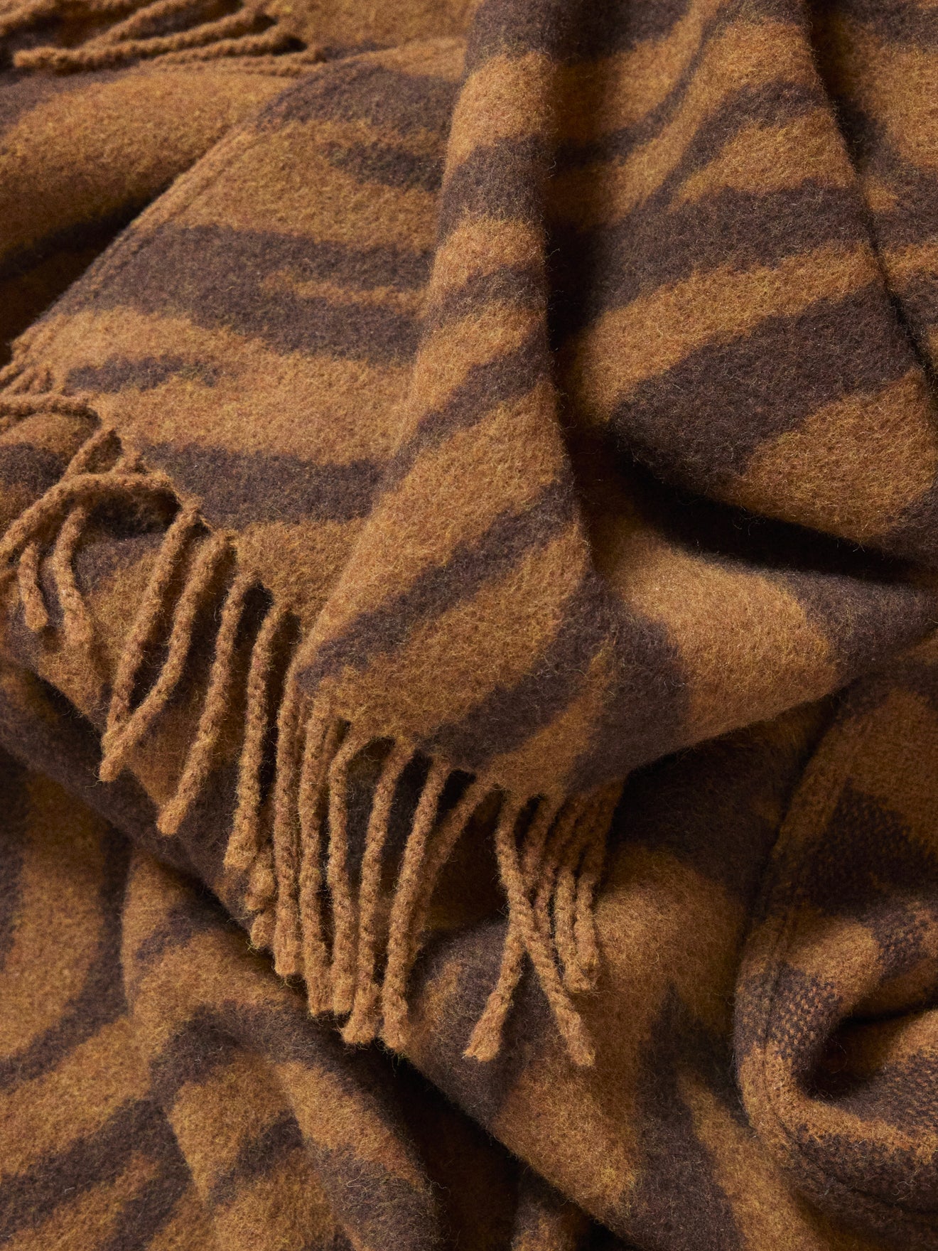 Plaid van voornamelijk wol met zebrastrepen