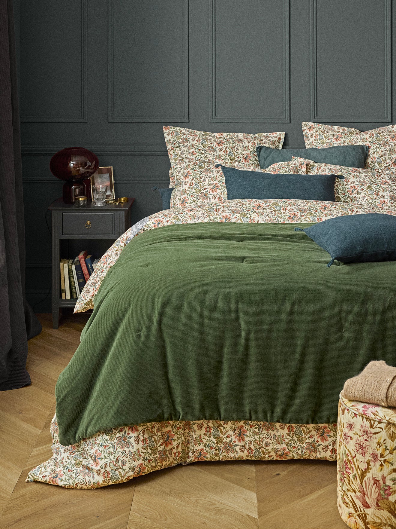 Gewatteerde sprei in ribfluweel