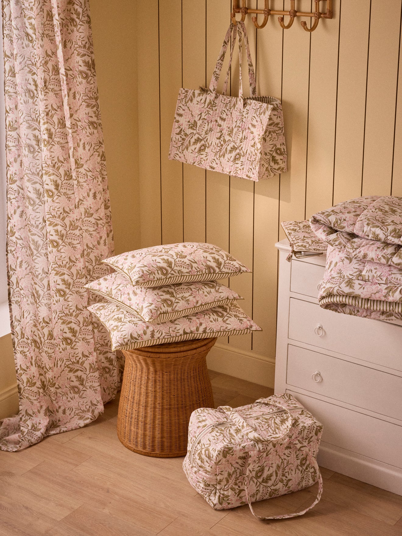 Gewatteerde sprei met Pia-print