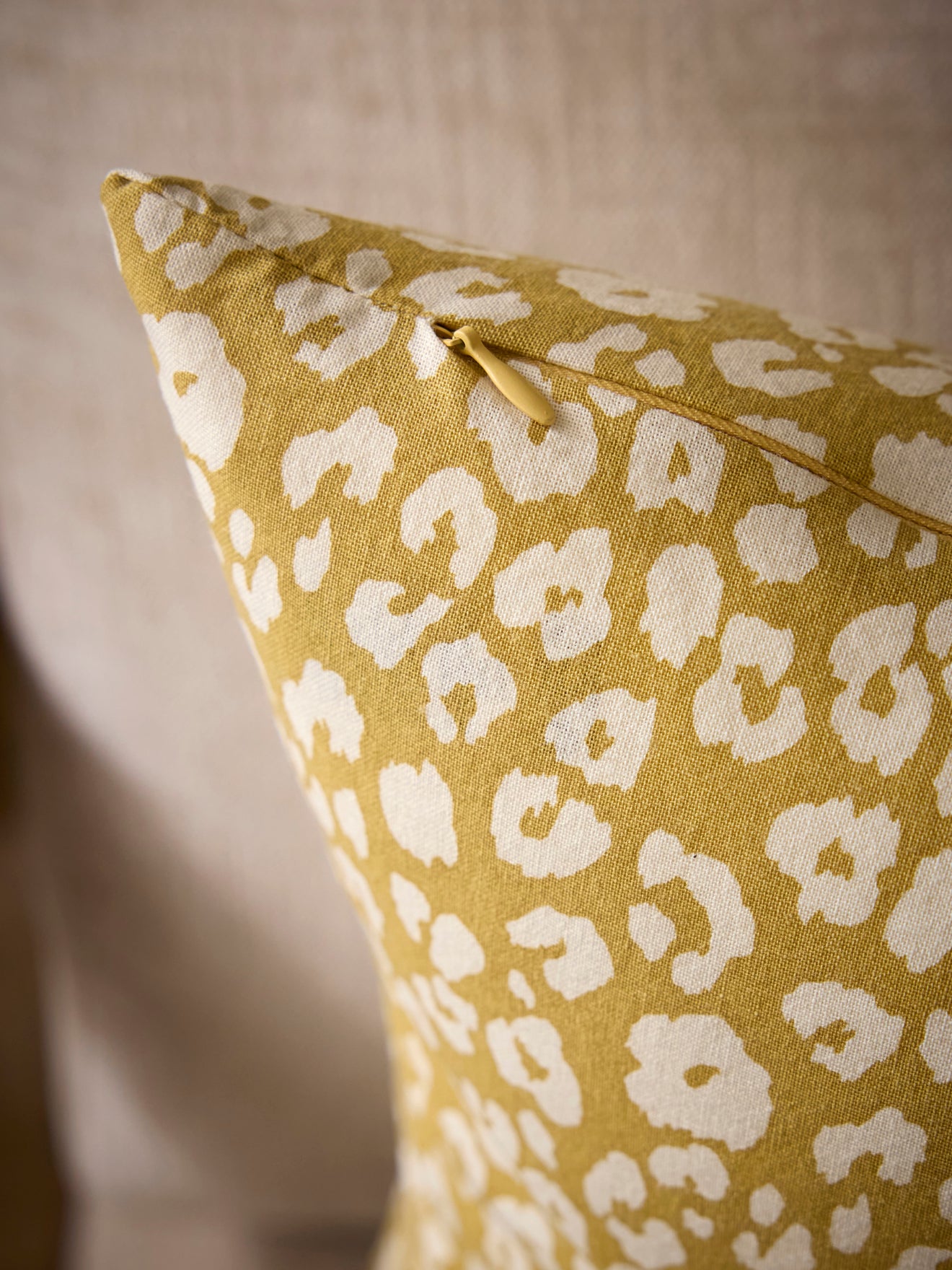 Housse de coussin en coton et lin - imprimé Fauve