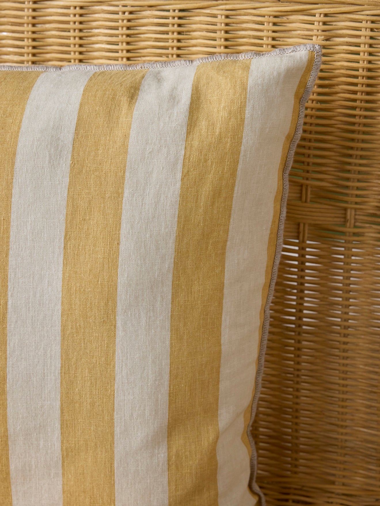 Housse de coussin rayée en coton/lin