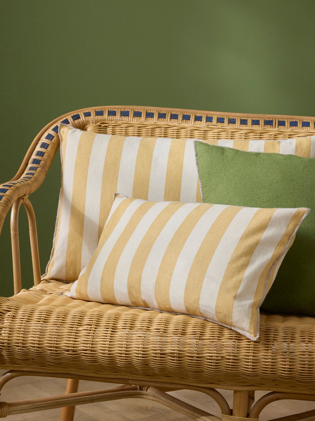 Housse de coussin rayée en coton/lin