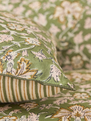 Kussenhoes met Indiase bloemenprint