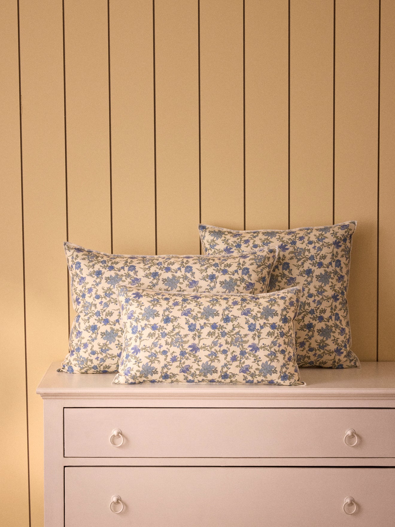 Housse de coussin fleurie coton et lin