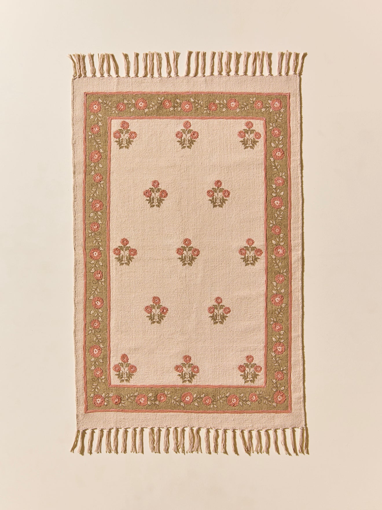 Tapis Agathe en coton brodé - Petit modèle