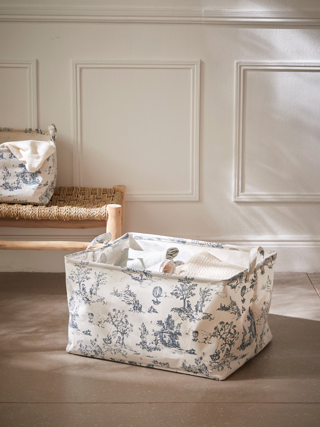 Linnenmand in Jouy stijl, groot model