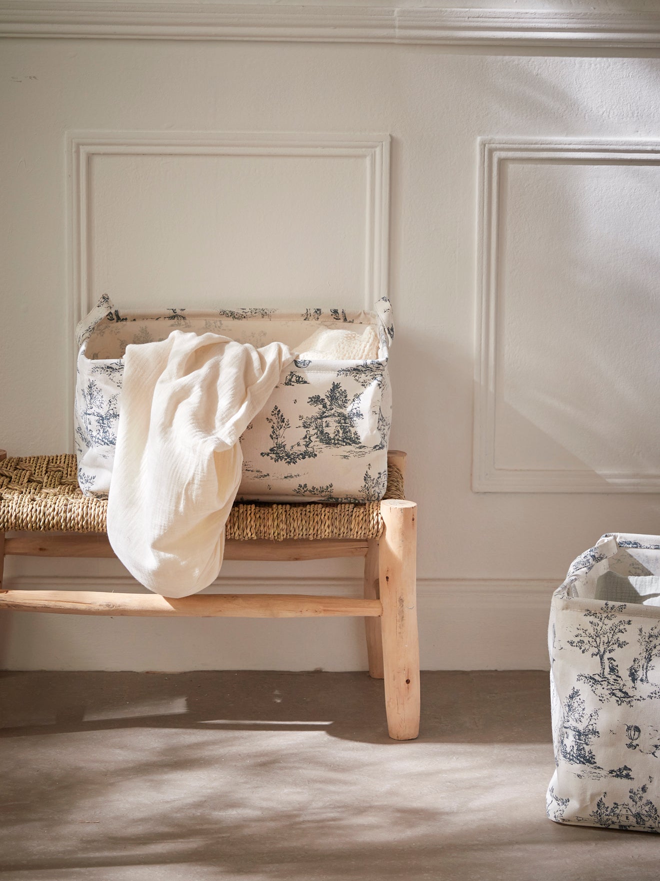 Linnenmand in Jouy stijl, klein model