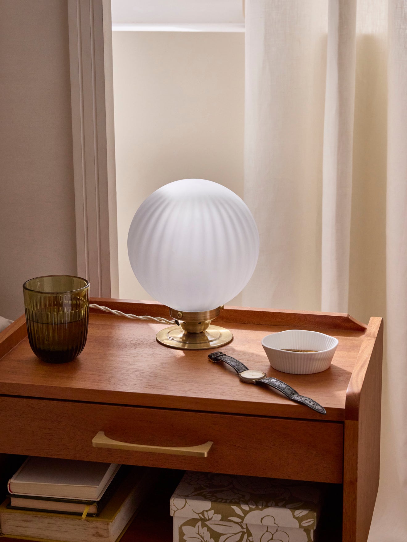 Staande lamp met glazen bol Doria