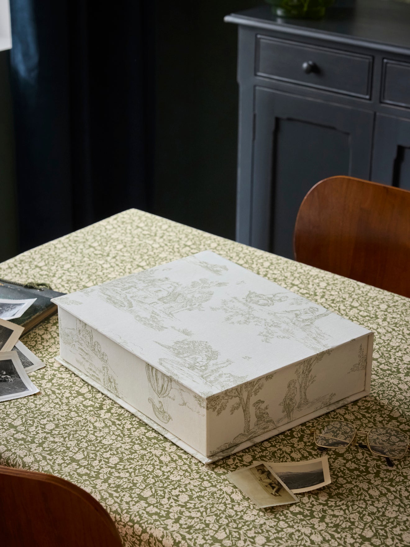 Opbergdoos bekleed met stof "Jouy style"