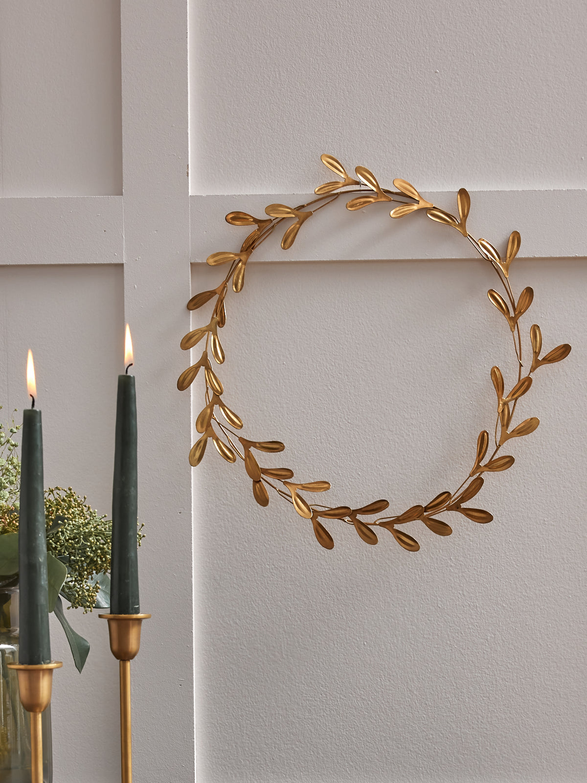 Couronne de feuilles en métal