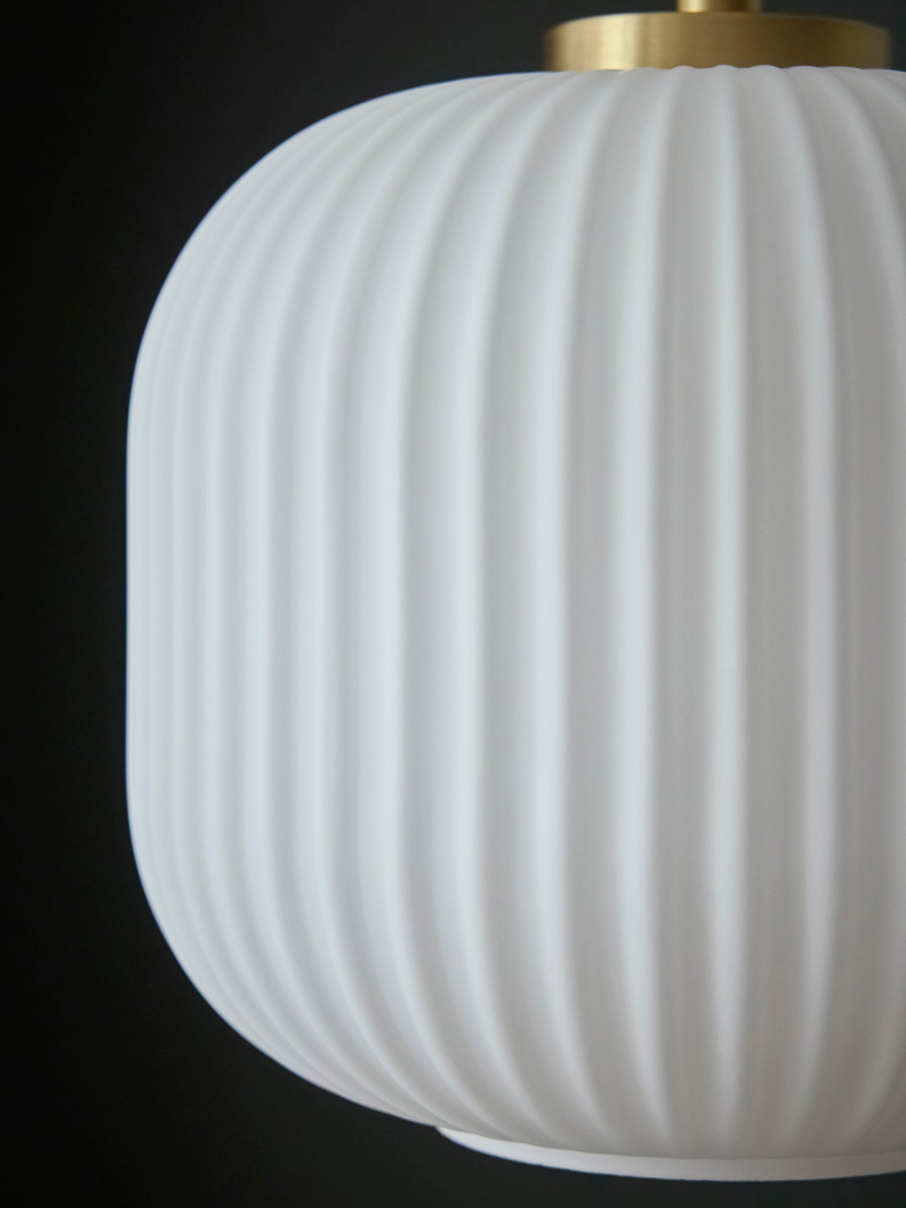 Staande lamp in metaal en geribbeld glas "Arsène"