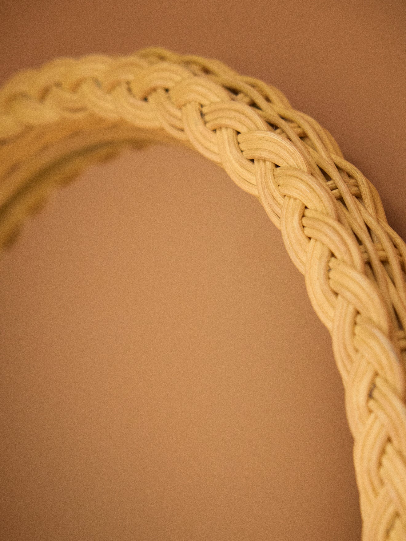 Spiegel in gevlochten rotan