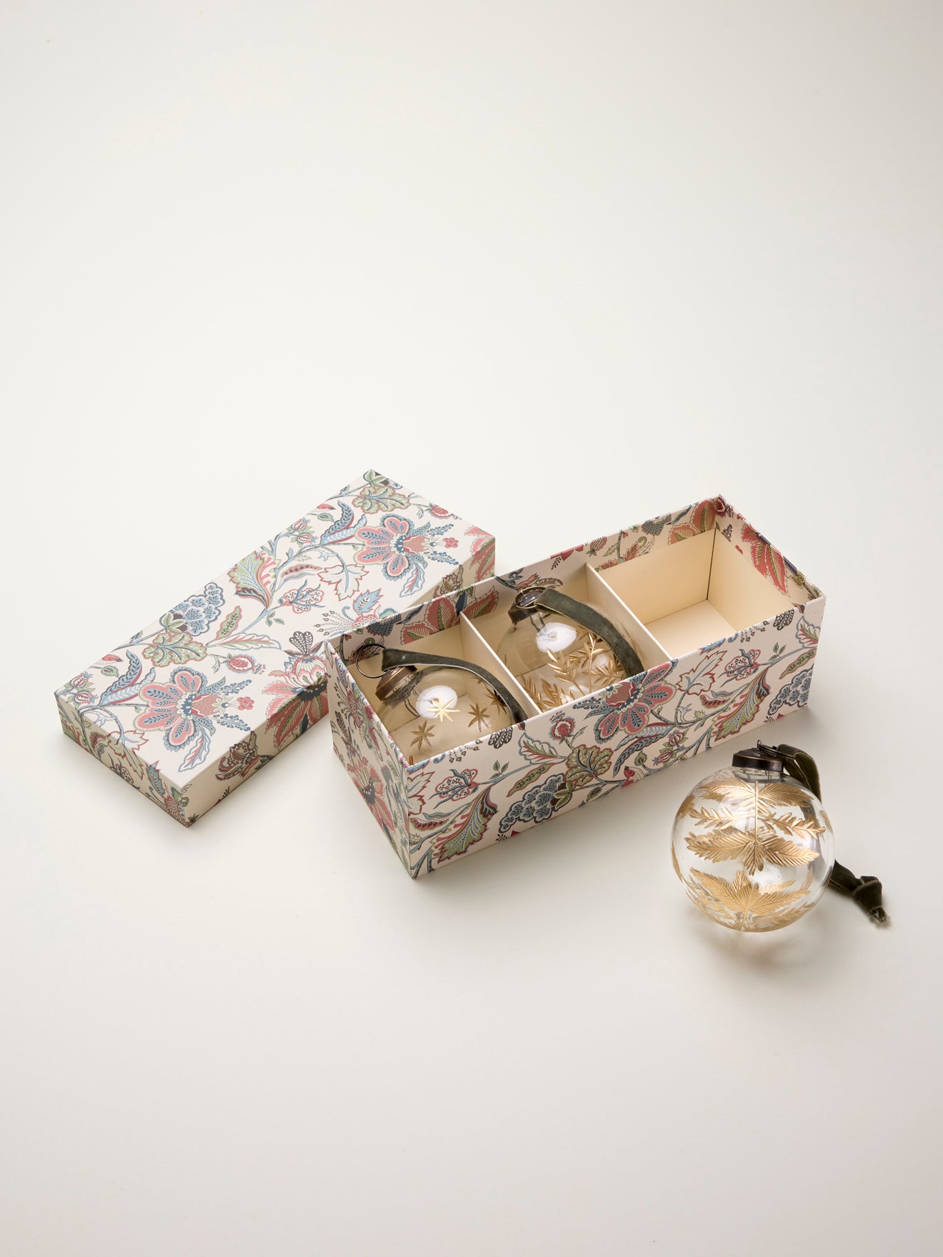 Handbeschilderde glazen kerstballen, set van 3